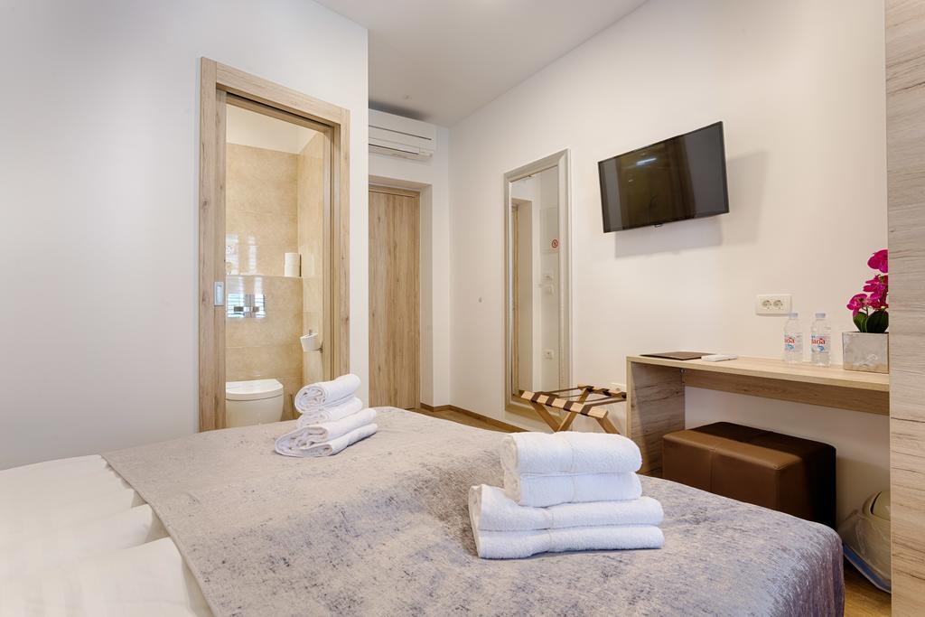 Central Pearl By Nono Ban Rooms Split Exterior photo