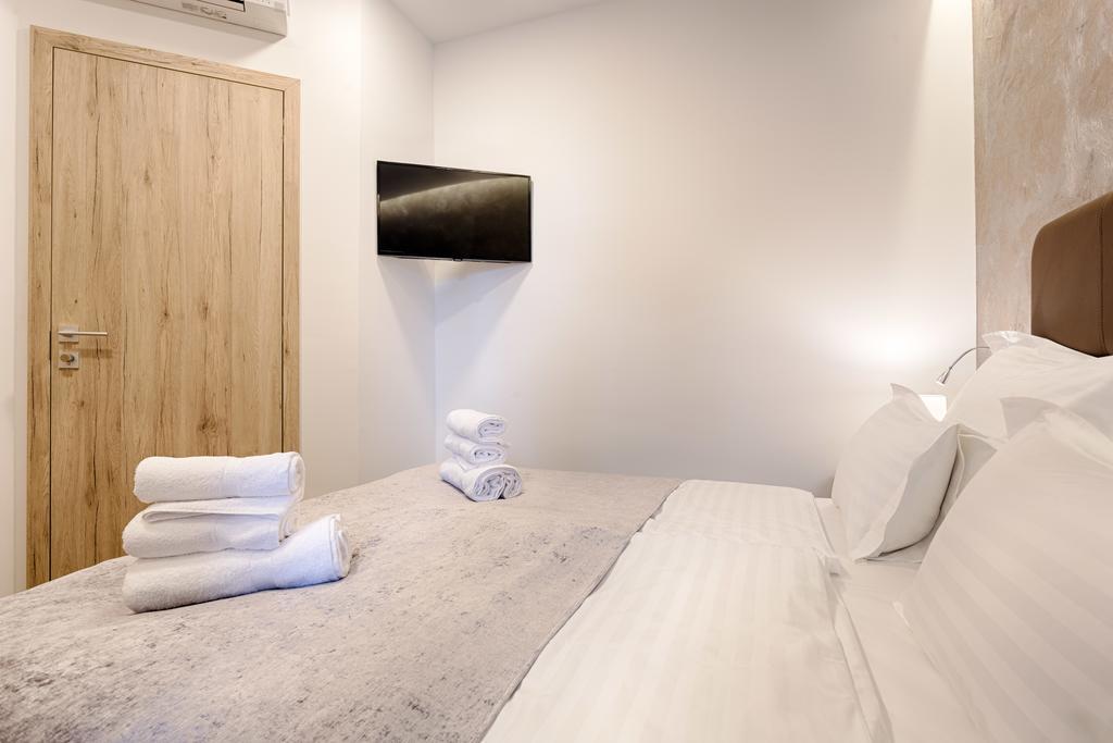 Central Pearl By Nono Ban Rooms Split Exterior photo